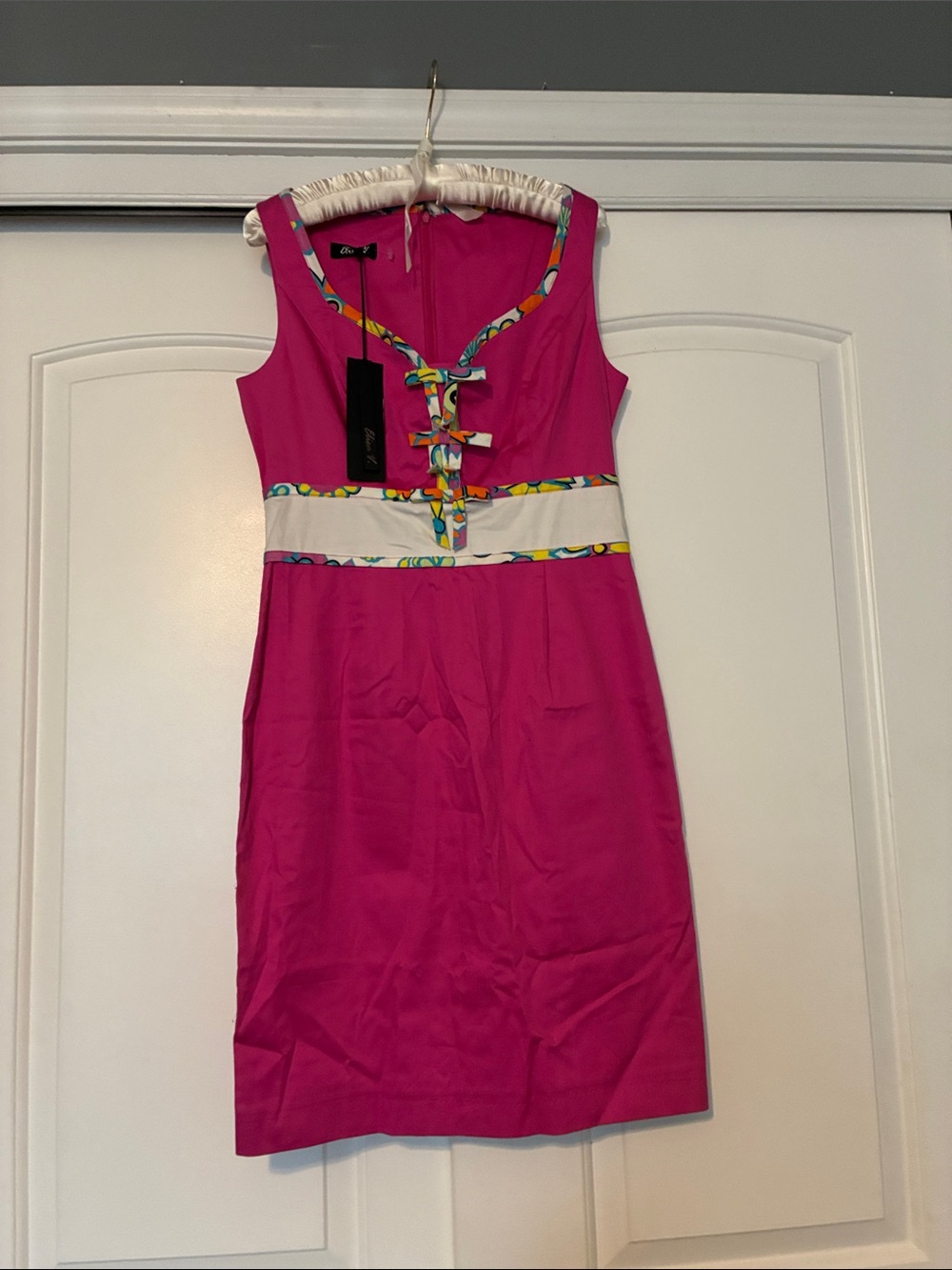 Vintage inspired Women’s Fuchsia Sheath Dress with Contrast Trim